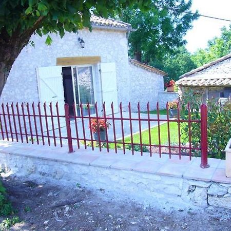 Maison Des Pruniers Massels Екстериор снимка